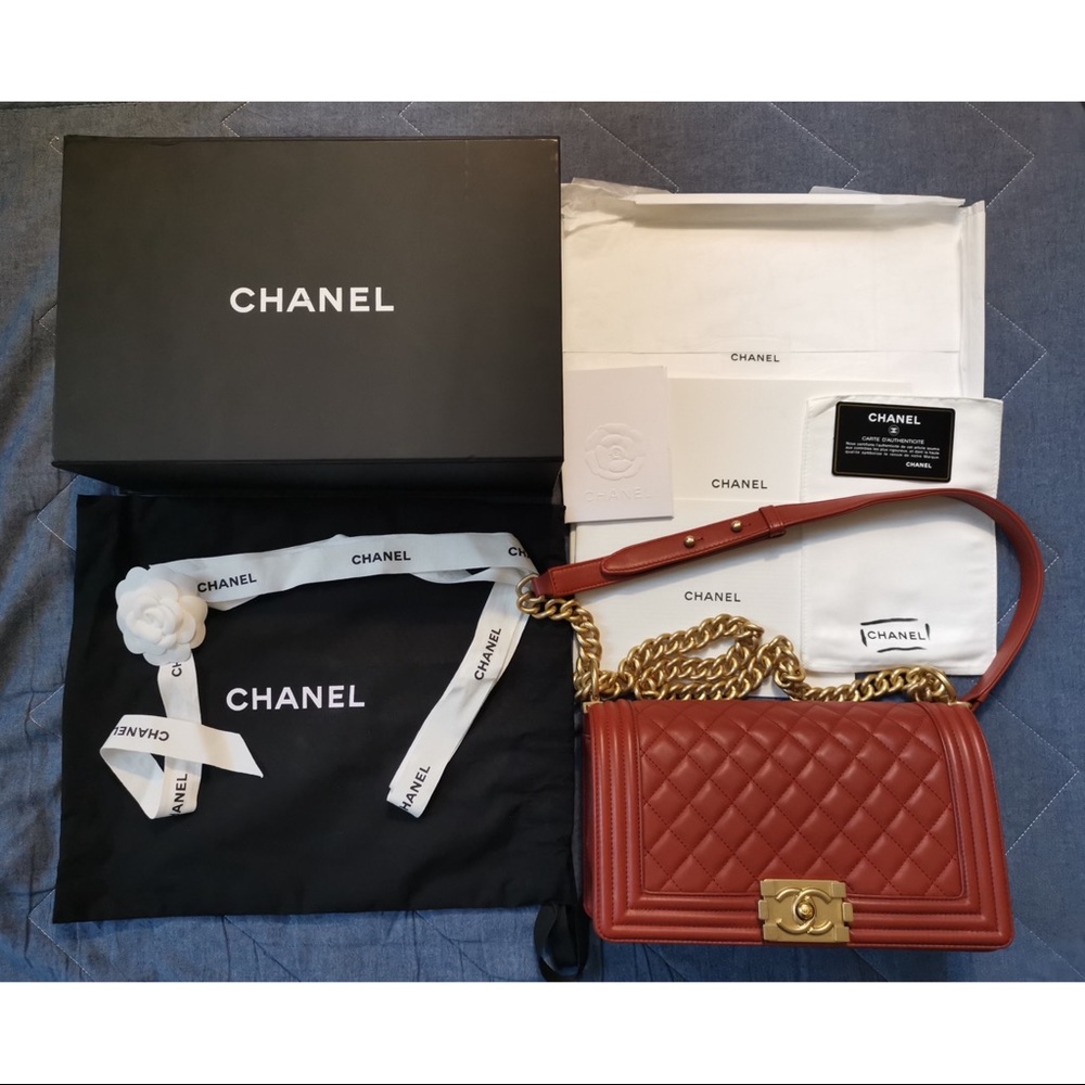 Chanel Classic Medium Le Boy ( Brand New)